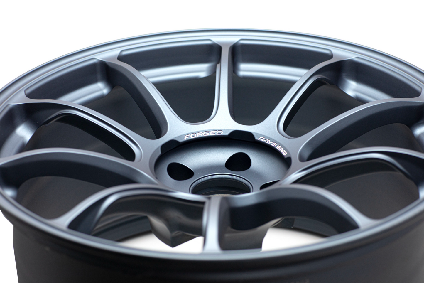 Volk Racing ZE40 19x9.5 | 5x114.3