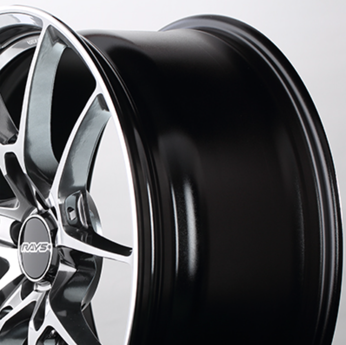 Volk Racing G025 18x9.0 | 5x112