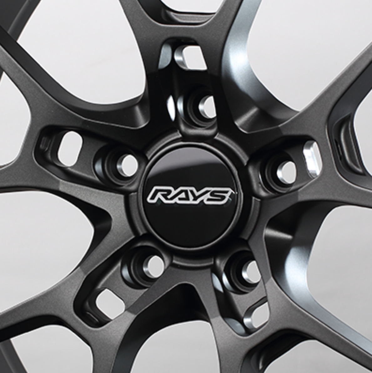 Volk Racing G025 18x8.5 | 5x114.3