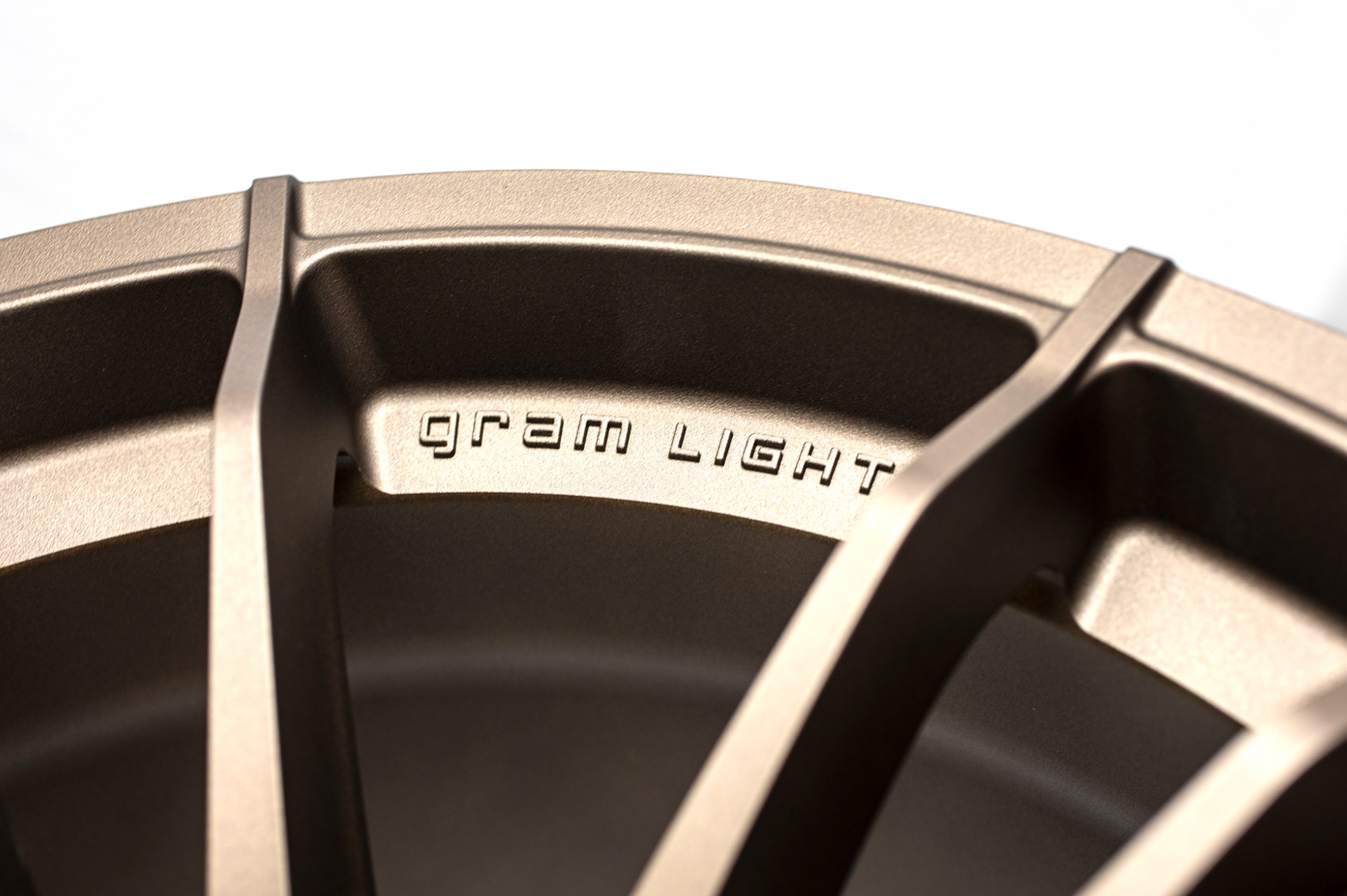 Gram Lights 57XR 18x8.5 | 5x100