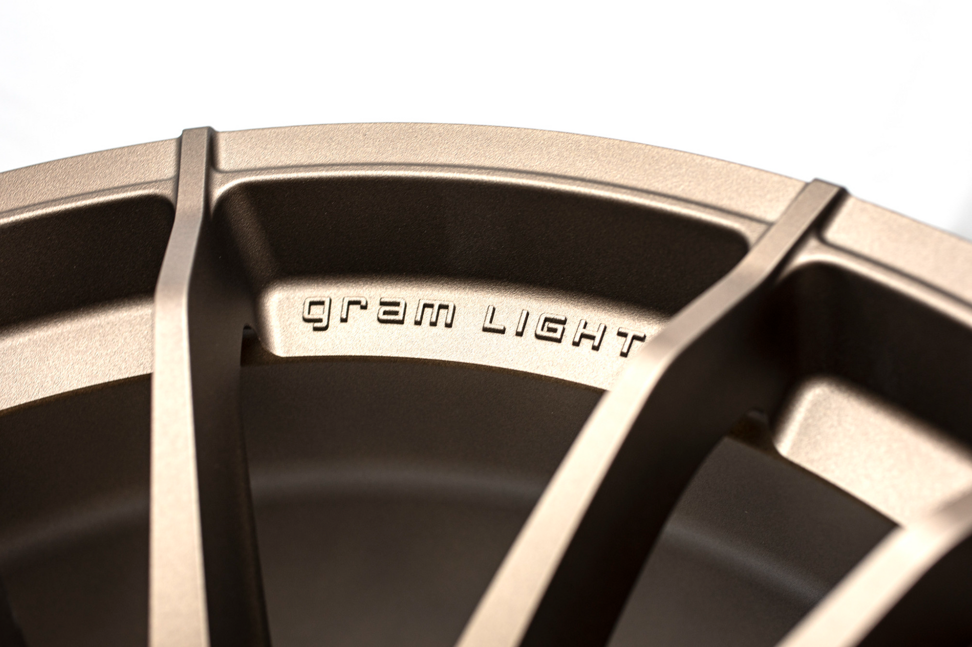 Gram Lights 57XR 18x9.5 | 5x114.3